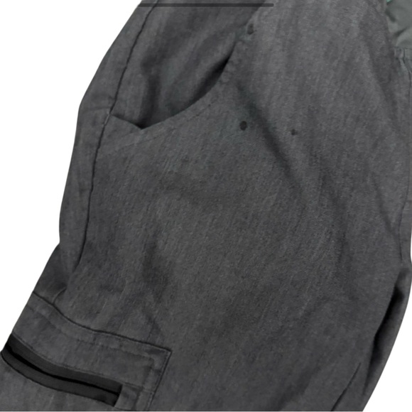 Figs Gray Jogger Scrub set - XXS Petite - Picture 3 of 4